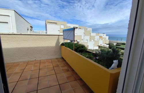 Studio avec terrasse face plage parking - Photo 13