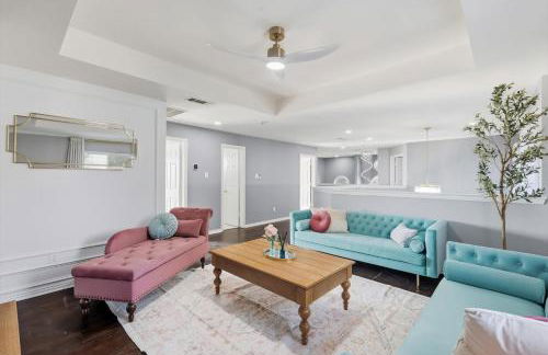 Parisian-Inspired 5-BD w Pool Playground Cinema - Foto 41