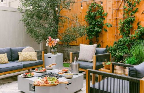 Luxe OB Home, Walk to Beach, Sauna, and Backyard - Photo 6