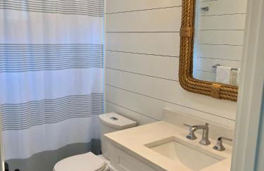 Renovated kitchen less than 2 miles to Beach! - Foto 20