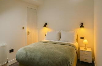 Kehoe's Penthouse Near Etihad Stadium & Coop Live Arena Sleeps 4 - Foto 6