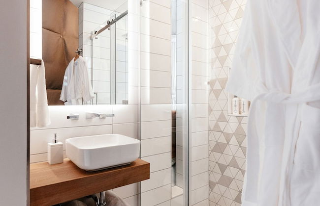 FlowEdge Riverside Getaway - Photo 29