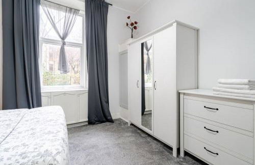 Stunning Newly Furnished Ground Floor Apartment - Foto 29