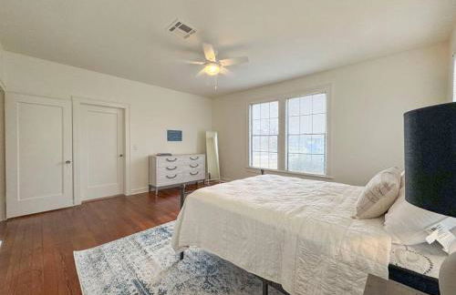 New Comfy Bungalow on Washington-Dedicated Office - Photo 21