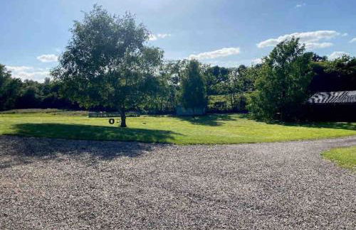 Secluded Countryside Home, Hot Tub, Onsite Pub, Pool Table, Sleeps upto 13, Perfect for a family get together - Photo 21