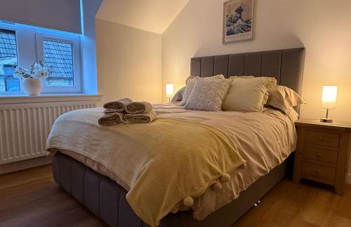 The Drapers - by Caithness Luxury Apartments NC500 - 4 Bedroom Luxury Central NC500 Apartment-Sleeps 8- Sleeps Work teams upto 4 & holiday makers upto 8 - BUDGET FRIENDLY FOR LONG STAY TRADES - CONTACT US - - Foto 24