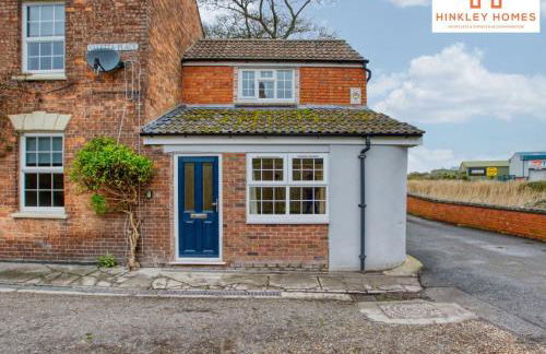 Cosy Contained Riverside 1bed - 2 Floors - Parking - Photo 21