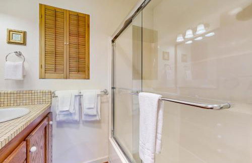 Oceanfront Home - Stunning Views & Private Hot Tub - Foto 19