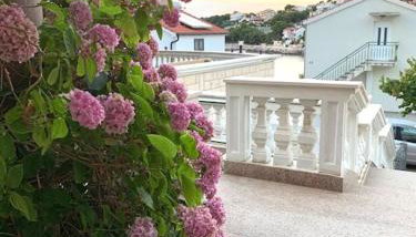 Apartments Bilo - Jela & Ivan - Foto 2, Garden, Garden view