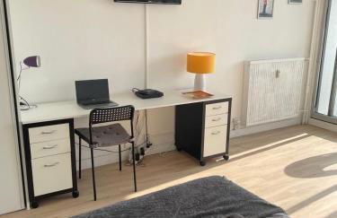 En hauteur, au pied du métro & 7mn du centre Lille - Foto 4