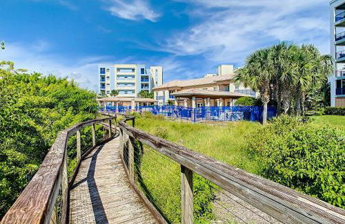 Ocean View Next to Pool and Amenities Corner Unit 3 Balconies OW20-201 - Foto 80