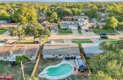 4BR 2B Home with Pool Hot Tub Fire Pit - Foto 15