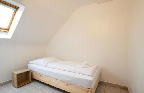 Tolstov Apartments - 1 , 2 and 3 Room Monteur Apartments - Photo 13