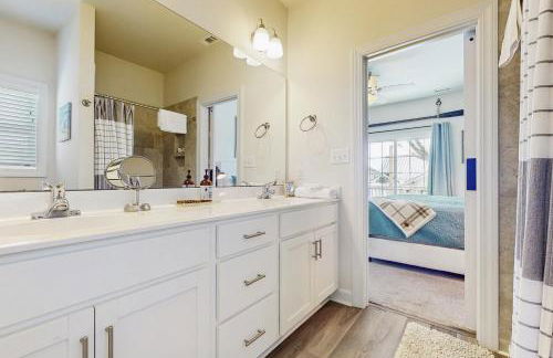 Charming 3BR home with Elevator, Wifi, Full Kitchen, and 1 block from the Beach - Foto 18