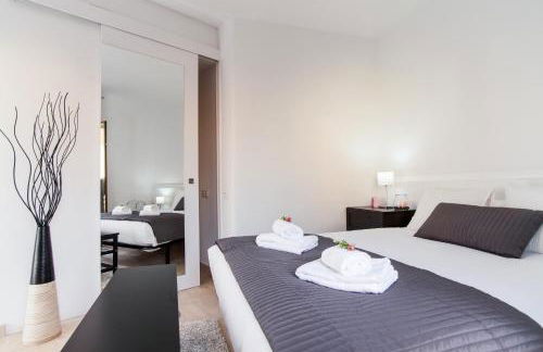 Housalia Sant Pau Views- Suite with View on Hospital Sant Pau - Photo 3