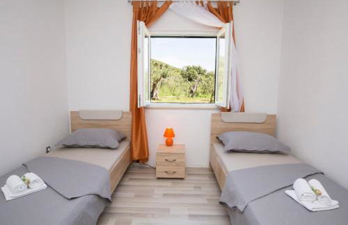 Holiday House M&A&K with swimming pool - Foto 41