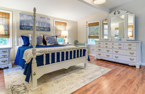 Walk to Town and River Charming Home in North East! - Foto 22