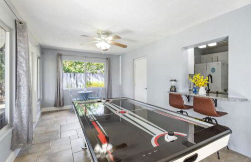 Beach Retreat Downtown Hot Tub - Foto 22