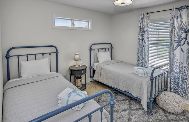 Pet Friendly Beach House with Arcade Games - Photo 6