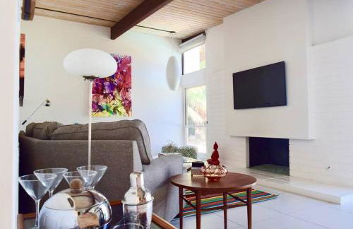 Live the Mid Mod Life at Mariposa Palms - Foto 34