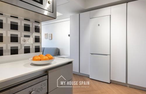 MyHouseSpain - Primera línea de playa con parking - Foto 10