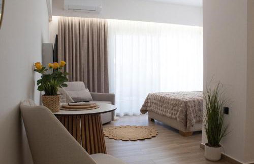 Rafina's PARADISE VIEW!!Walking access to the Port!!! Amazing Seaview!!!Steps from the Beach, 2 min walk!!WIFI 300Mbps! The Lux Seaside Retreat! - Foto 3