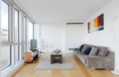 Bright 1BDR Flat By The River Thames - Foto 1