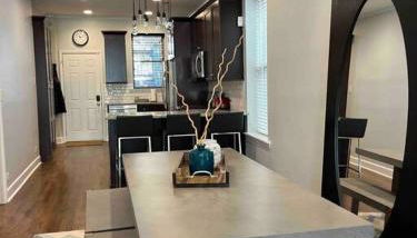 Trendy West Town Flat - 2 bed / 1.5 bath w parking - Foto 4