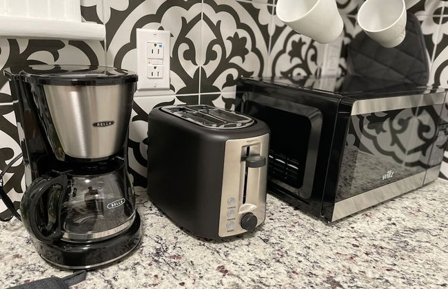 Renovated 1 Bedroom in Forest Hills - A - Foto 12