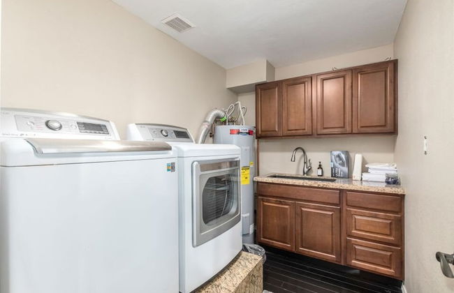 Princess Retreat Private Pool Firepit Sleeps 12 - Photo 32