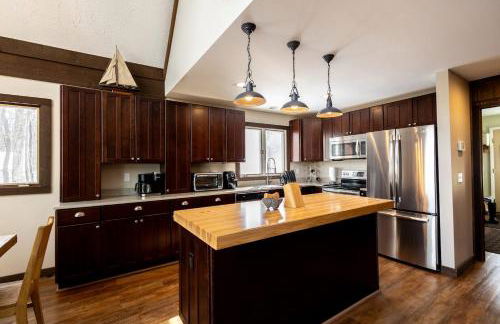 5BR, 9 Beds Sleeps 14 Game Room, Pool Access - Foto 14