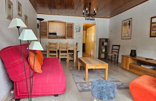 Sunny balcony steps from the slopes - Foto 28