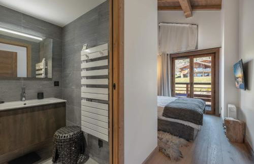 Megeve Luxury Spa Escape with views and parking - Photo 8