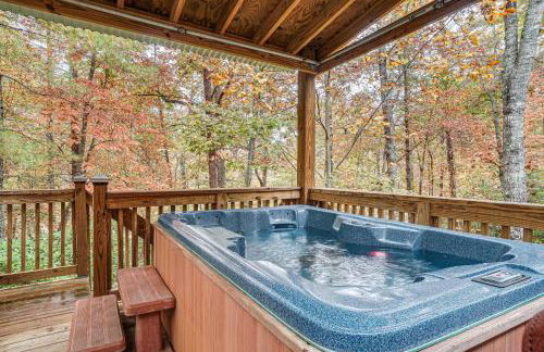 Spacious Home in Helen with Porch and Balcony! - Foto 2