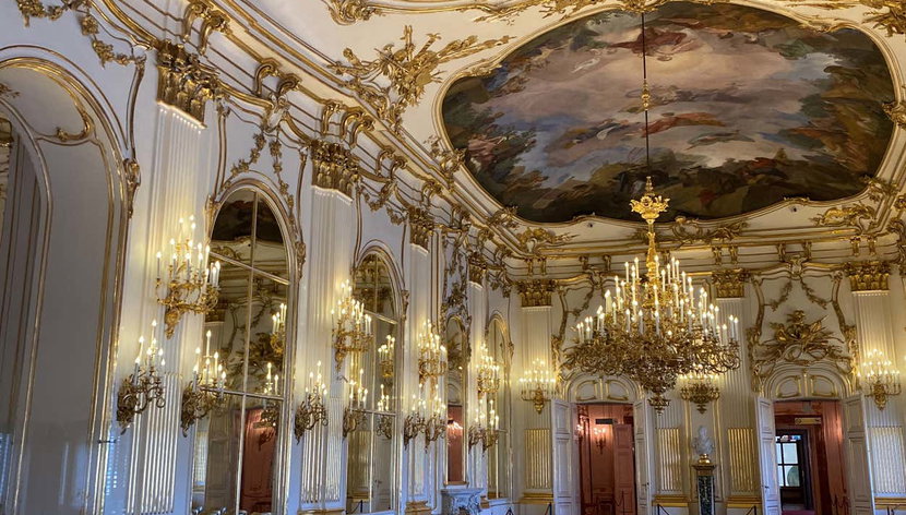 Schönbrunn Palace Tickets + Tourist Train - Photo 2, Visit Schönbrunn Palace without waiting in line
