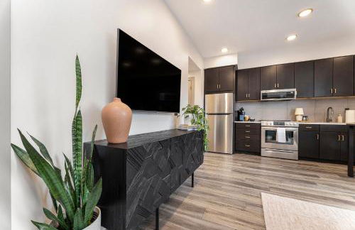 Brand New Condo in the Heart of Traverse City! - Foto 20