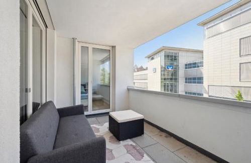 EXQUIS Design 2BR Apartment BAUHAUS I Balkon I Parkplatz I Top-Lage I Mercedes-Benz I Kinderbetten - Foto 12