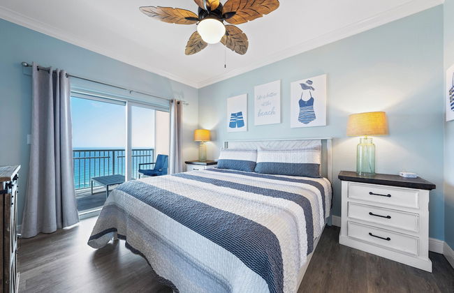 Crystal Tower Comfort Condos by Hosteeva - Photo 49