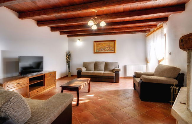 Holiday Home in Golas With Private Pool - Foto 18