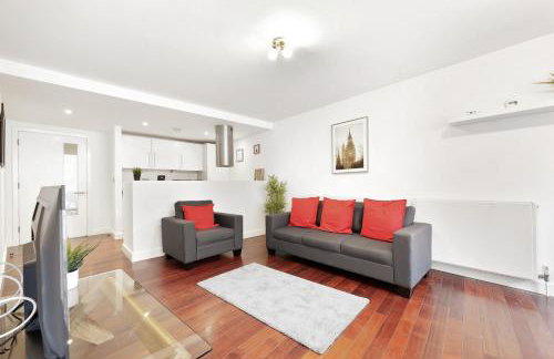 2 Bedroom Apartment Short Term Rental & Flexible Renting Shoreditch with Free WiFi & Balcony - Foto 8
