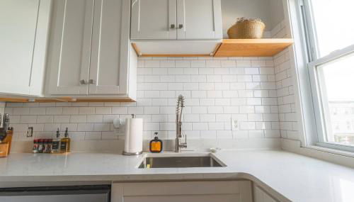 Charming 4-BDR - Walk to Downtown & Free parking! - Foto 4, Other