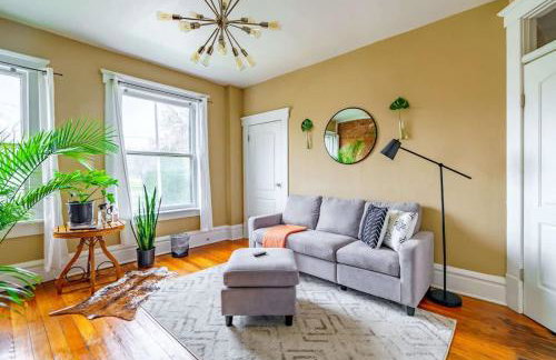 Jungle Book by Jungle House Walkable to High Street Downtown & Short North Near Nationwide Arena OSU & Convention Center Free Parking 5 800 Reviews - Foto 9