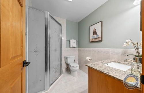 New Lake Como Retreat with Bar and Pool Table - Foto 16