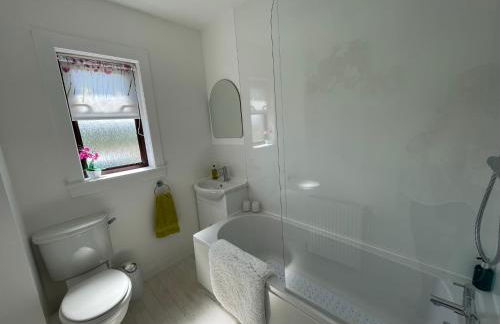 Self Catering house with lovely sea views, 44 Back - Photo 10