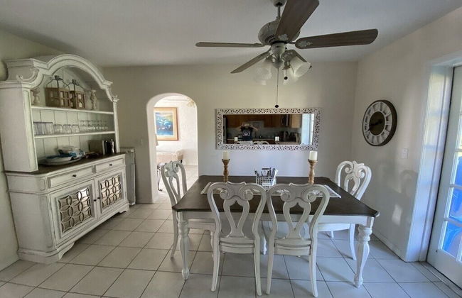 Waterfront Paradise on half an acre - Foto 7