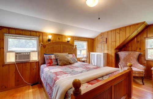 Franconia Escape on Half Acre w/ Fire Pit & Deck! - Foto 14