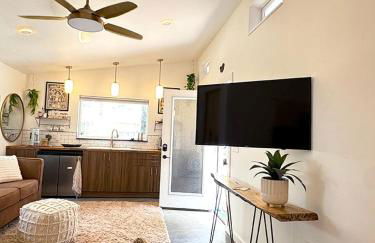 Tiny House Rental in Asheville, NC - The Bat Shack - Foto 18