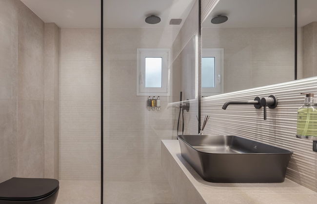 Athenian Grand Riviera Villa - Photo 50