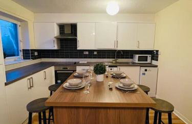 Edinburgh Two Bedrooms Apartment with Free Parking - Foto 5