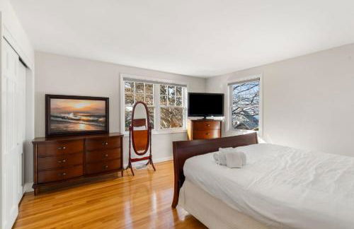 Hot Tub, Electric Bikes, Solo Stove, Projector, Smores - Foto 44